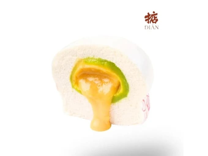 Salted Egg Yolk Custard Bun 翡翠流沙包