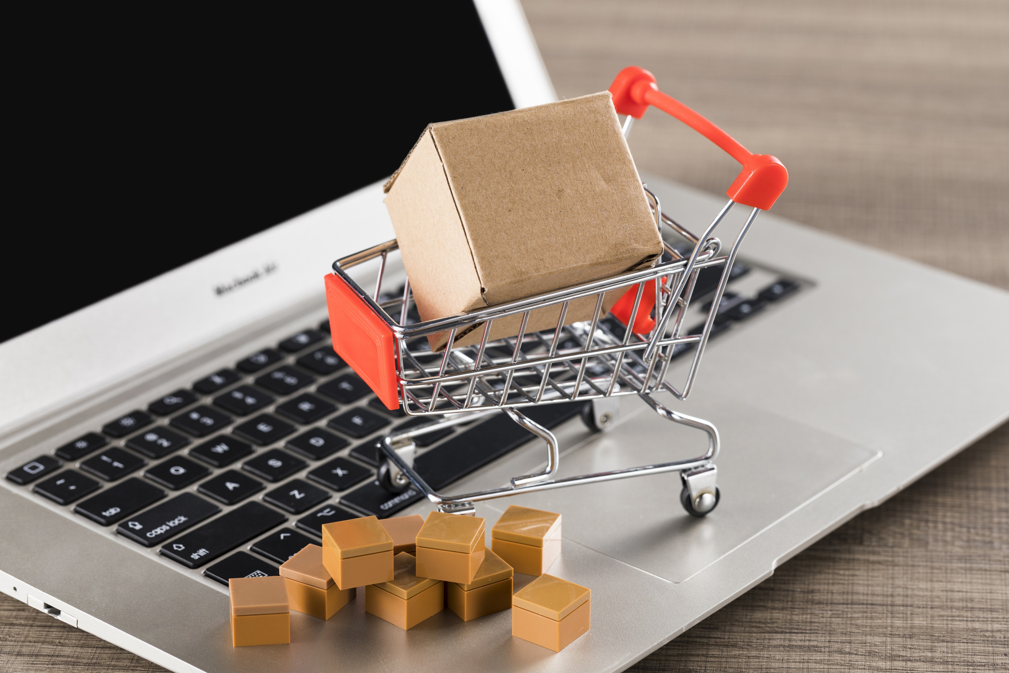 eBay/Shopify卖家多SKU备货：美国海外仓如何降本不降效？